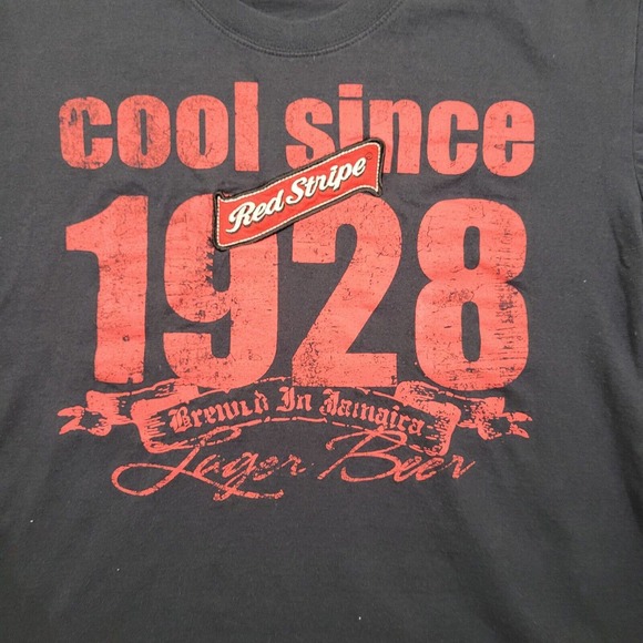 Red Stripe Shirt Mens Medium Blue Spell Out Graphic‎ Print Logo Crew Neck Tee - Picture 3 of 10